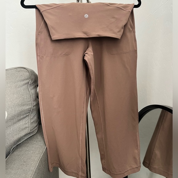 Lululemon Align Wide Leg Super-High-Rise Crop *23" - Picture 5 of 10
